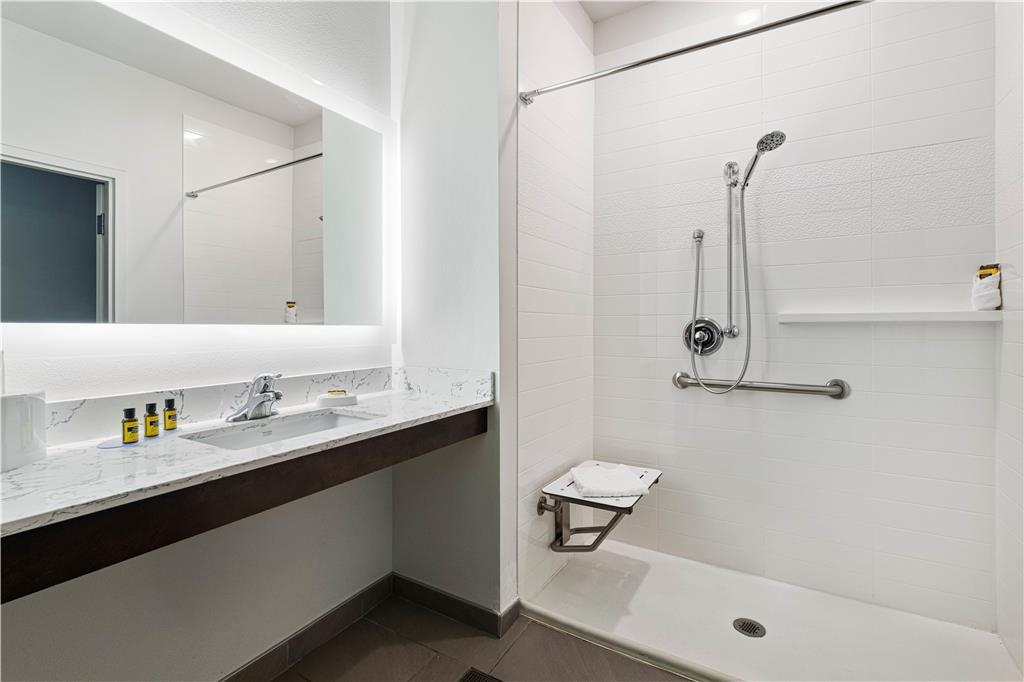 Best Western Plus New Richmond Inn & Suites Bilik gambar